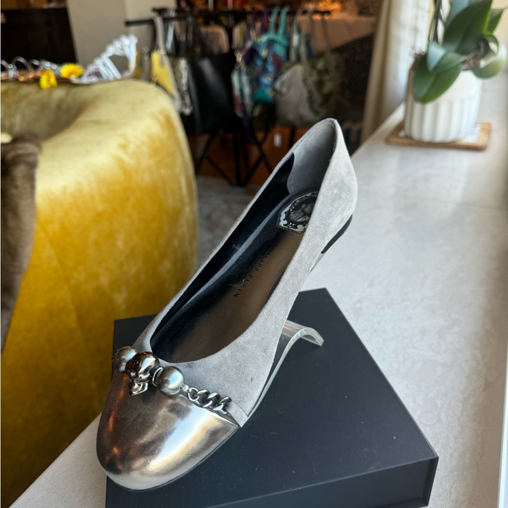 Philipp Plein Silver and Gray Flats with Skull Detail